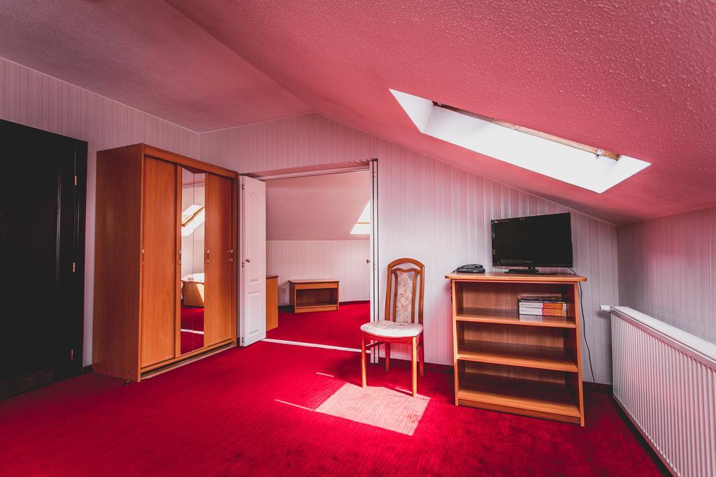 Hotel Twins Warschau Exterior foto